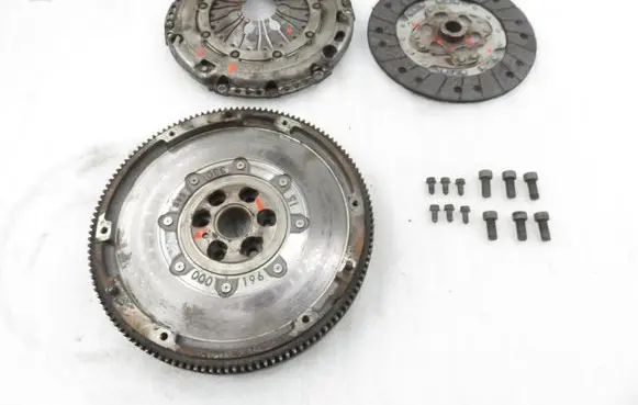 Volkswagen Touran I Dual mass flywheel 1864001694 3082001409 2289000299