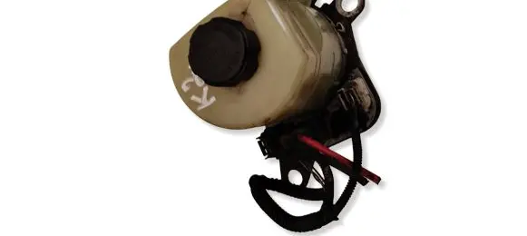 Ford Focus Power steering pump 4M513K514AA 1545071