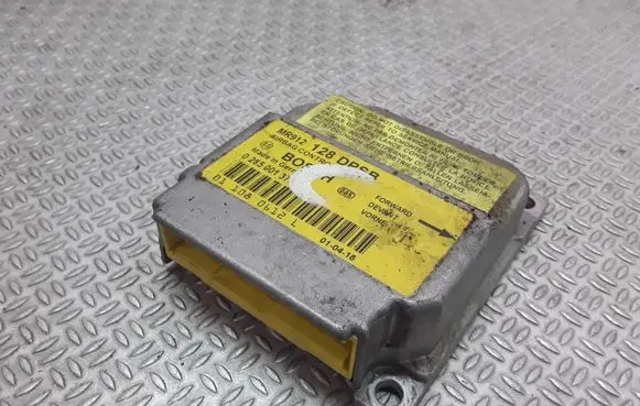 Mitsubishi Space Star Airbag control unit/module MR912128