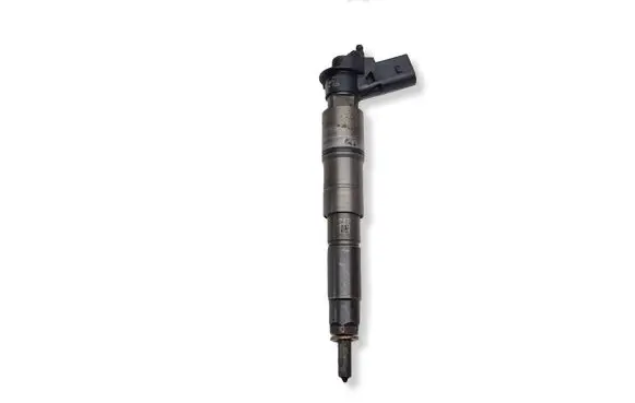 BMW 5 E60 E61 Fuel injector 7796042