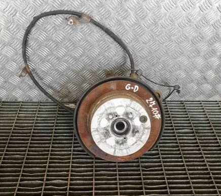 Rear wheel hub