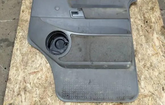Volkswagen Transporter - Caravelle T4 Front door card panel trim