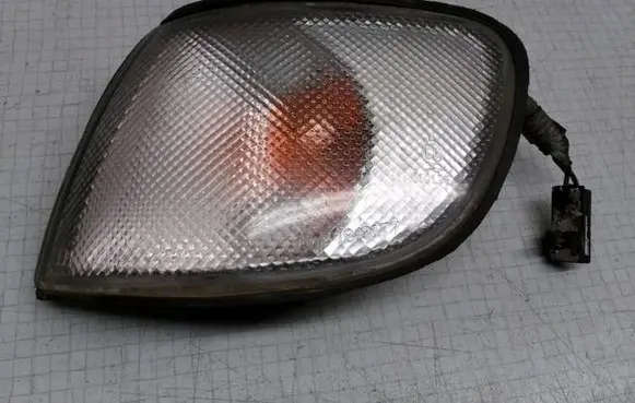 Nissan Sunny Front indicator light 010178 TYC183177 183177B