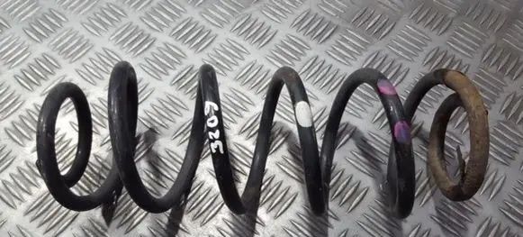 Suzuki Swift I Rear coil spring