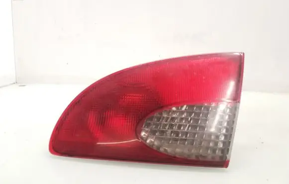 Toyota Avensis T220 Rear/tail lights 23300202