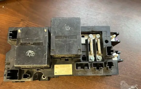 Toyota Prius (XW30) Relay mounting block G92Z128010