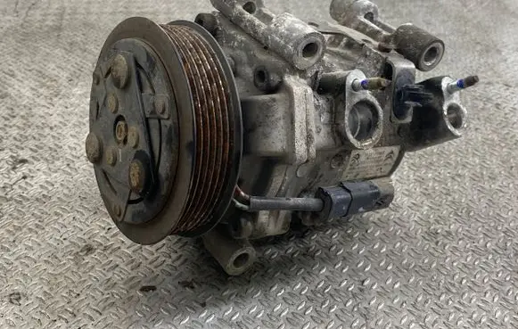 Opel Combo E Air conditioning (A/C) compressor (pump) 9810349980