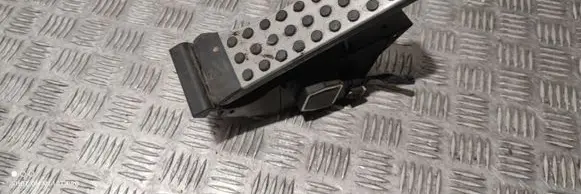 Mercedes-Benz C W204 Accelerator throttle pedal 2043000204