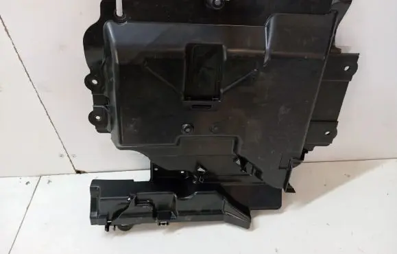 Mercedes-Benz GLE (W166 - C292) Dashboard lower bottom trim panel A1666800704