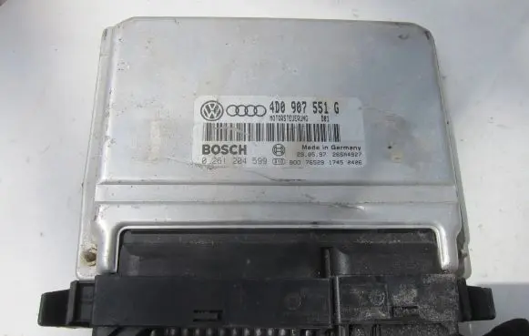 Audi A8 S8 D2 4D Engine control unit/module 4D0907551G