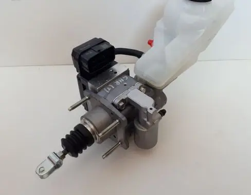 Toyota C-HR I Master brake cylinder 4727047040 4721010070