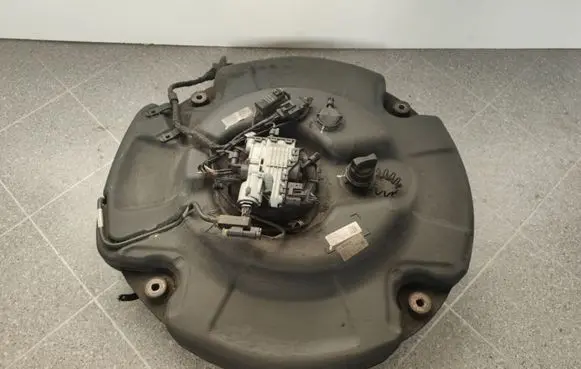 Mercedes-Benz S W221 AdBlue liquid reservoir A2214708701