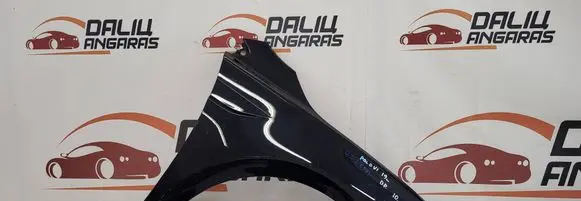 Volkswagen Polo VI Fender 2DG142