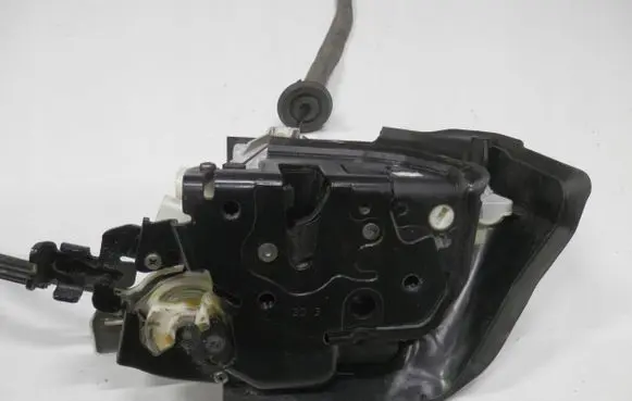 Audi A8 S8 D4 4H Front door lock 4H1837016E