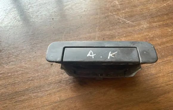 Audi A4 S4 B5 8D Rear door exterior handle 83920
