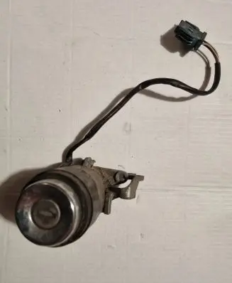 Audi 100 S4 C4 Tailgate exterior lock 