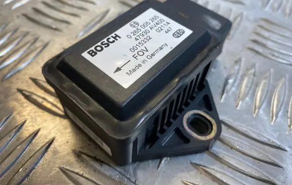Nissan Primera ESP acceleration yaw rate sensor 47930AV400 0015332 0265005265