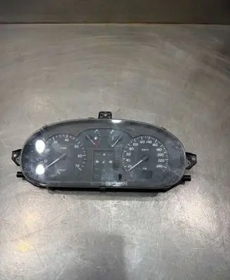 Renault Scenic I Speedometer (instrument cluster) P8200071820 216585907 21658869
