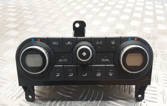Nissan Qashqai Climate control unit 27500JD45D