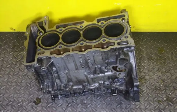 Mini One - Cooper Clubman R55 Engine block 