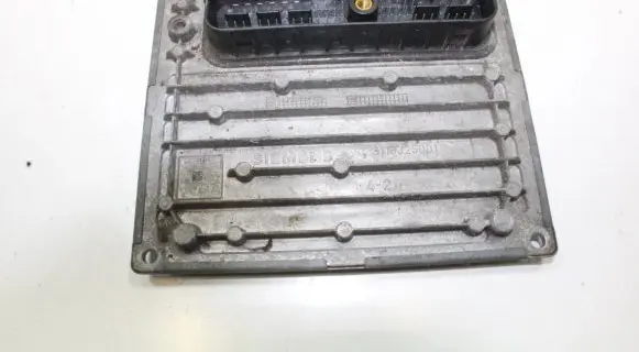 Ford Fusion Engine control unit/module 6S6112A650GD S120977313D