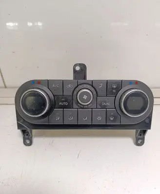 Nissan Qashqai Climate control unit 27500BR47A