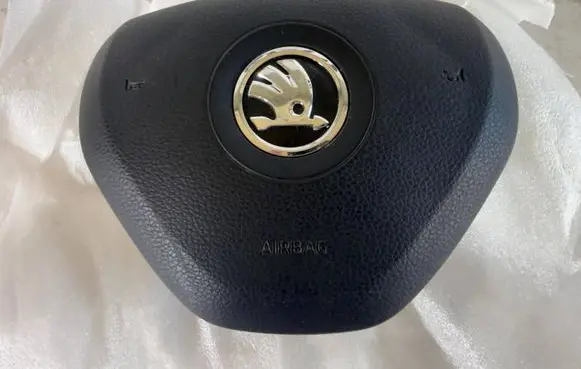 Skoda Octavia Mk3 (5E) Steering wheel airbag 5E0880201 20143320824 307773399340
