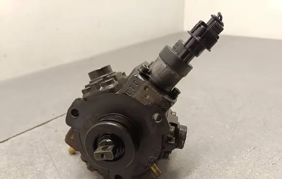 Jaguar XF X250 Fuel injection high pressure pump 0445010139 10003005000 9683268980