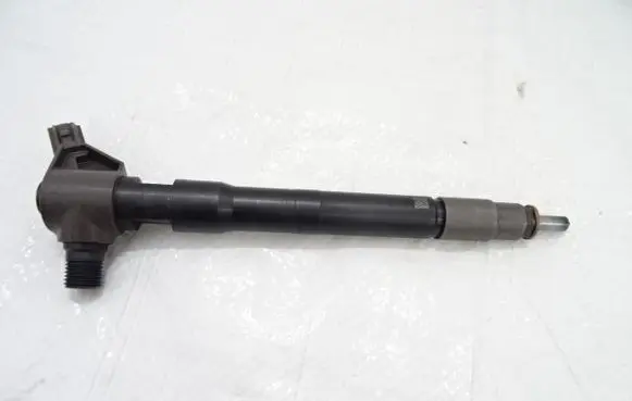 Mazda 6 Fuel injector SH01-13H50