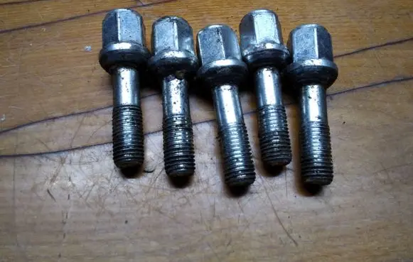 Mercedes-Benz CLK A208 C208 Nuts/bolts 