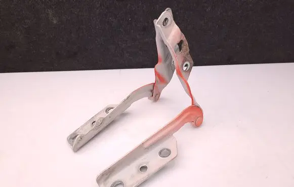 Man TGE 1gen Engine bonnet/hood hinges 7C0823302B