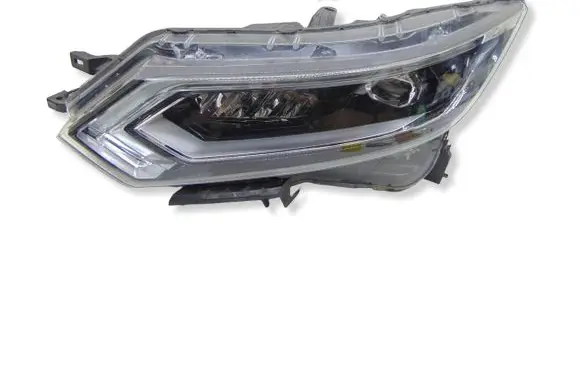 Nissan Qashqai Headlight/headlamp 10019011