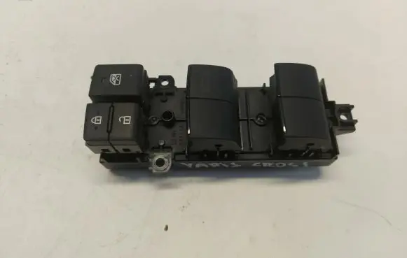Toyota Yaris Cross Electric window control switch 84040-0D030