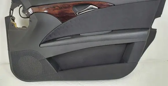 Mercedes-Benz E W211 Front door card panel trim A2117202472