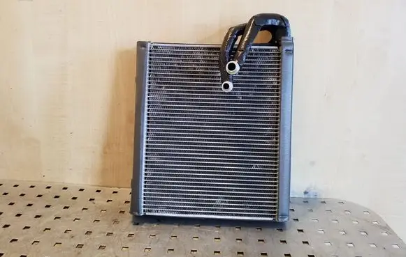 Audi A8 S8 D4 4H Air conditioning (A/C) radiator (interior) 
