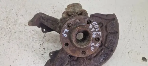 Volkswagen Golf IV Front wheel hub