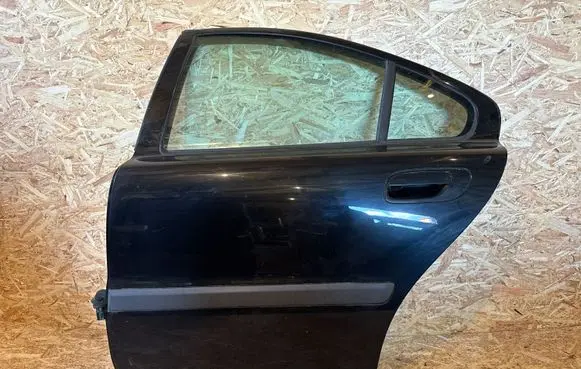 Rear door