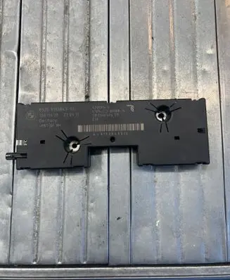 BMW X5 E70 Aerial antenna amplifier 9193849 270911 10819610