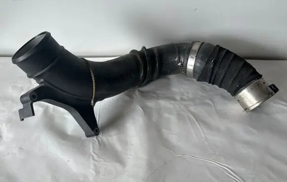 BMW 1 F40 Intercooler radiator 8675264