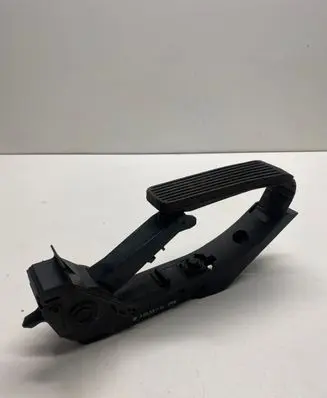 Mercedes-Benz S W221 Accelerator throttle pedal A2203000104