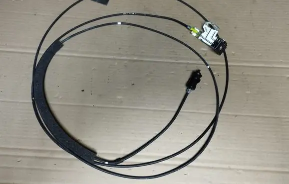 Honda CR-V Fuel cap flap release cable 