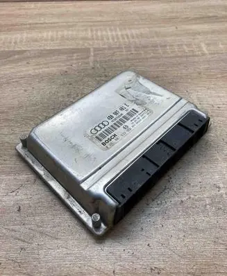 Audi A6 S6 C5 4B Engine control unit/module ECU 4B0907401E 0281001833 VAG