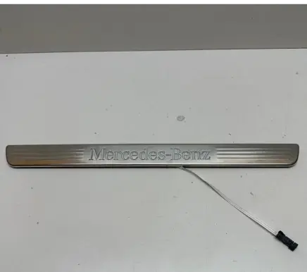 Mercedes-Benz GLE W167 Other sill/pillar trim element A1676861300 13413004 1676800104