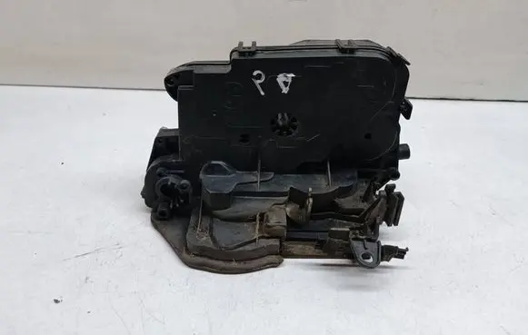 BMW 3 E90 E91 Front door lock 7059974