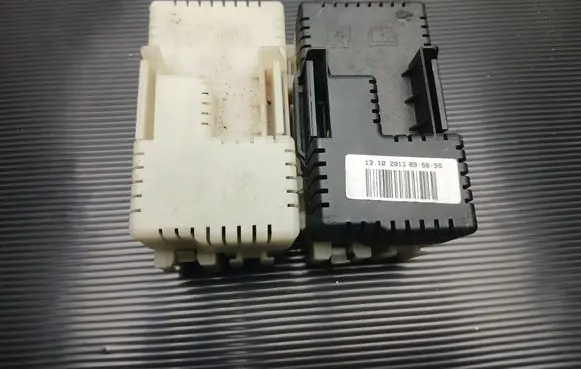 Volvo V60 Fuse module 6G9T14B192 6G9T14C507