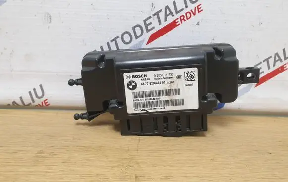 BMW 1 F20 F21 Airbag control unit/module 9296494 65779296494 0285011730