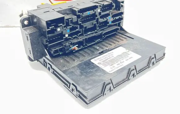 Mercedes-Benz C W203 Fuse module 2035453501 5DK00848543