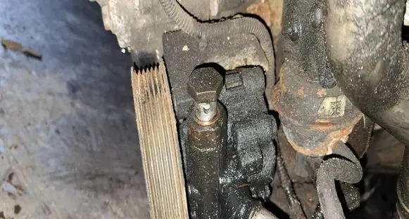 Opel Insignia A Power steering pump 