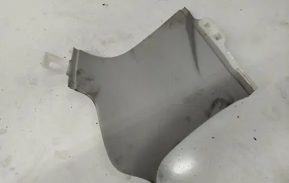 (D)pillar trim (top)