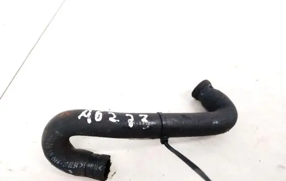 Audi A4 S4 B5 8D Engine coolant pipe/hose 058121058A